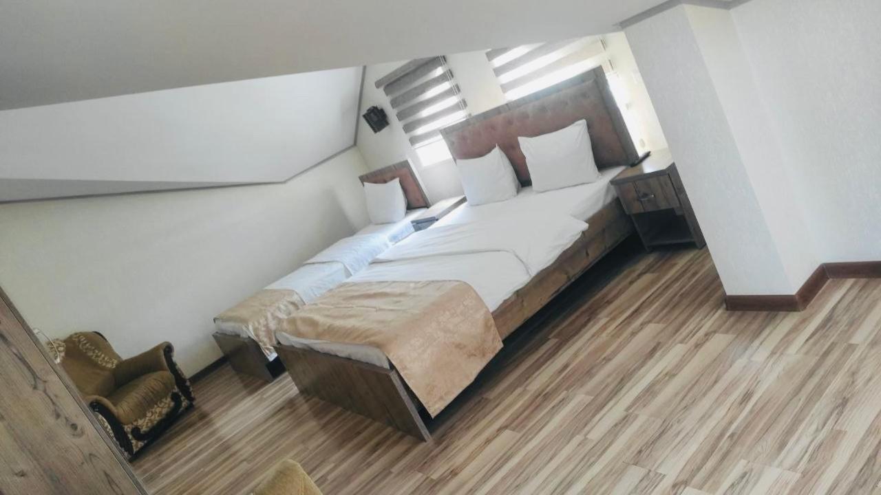 Tourist Inn Hotel Tachkent Extérieur photo